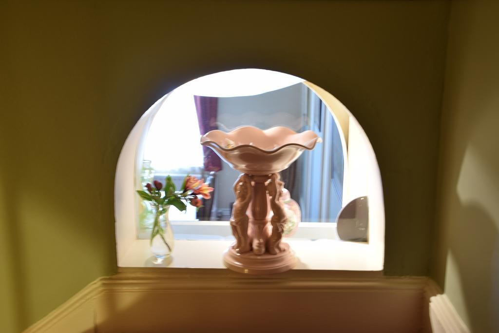 Cathedral View B & B Солсбъри Екстериор снимка